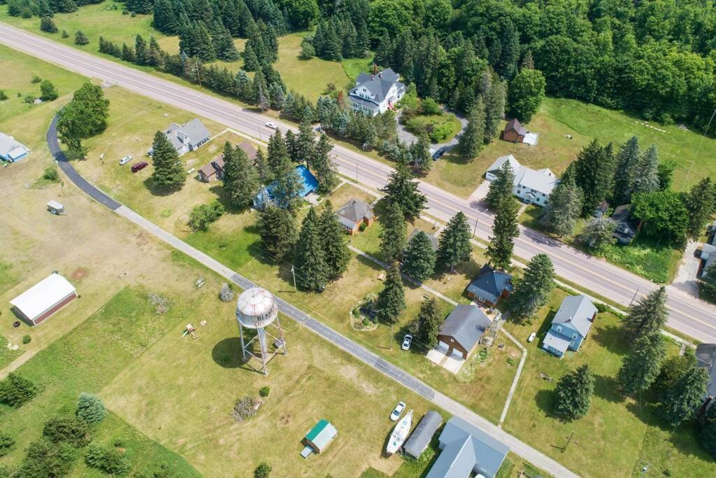 Centrally Located - Historic Blaney Park- Michigan Germfask Buitenkant foto