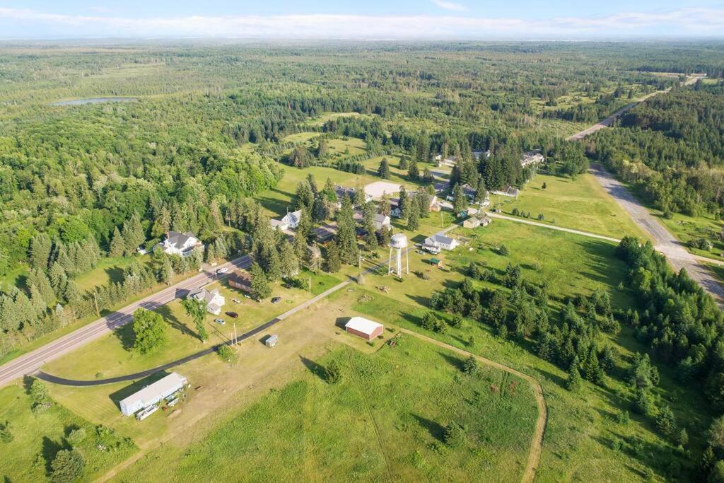 Centrally Located - Historic Blaney Park- Michigan Germfask Buitenkant foto